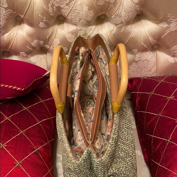 Hand Bag. - Picture 5 of 5